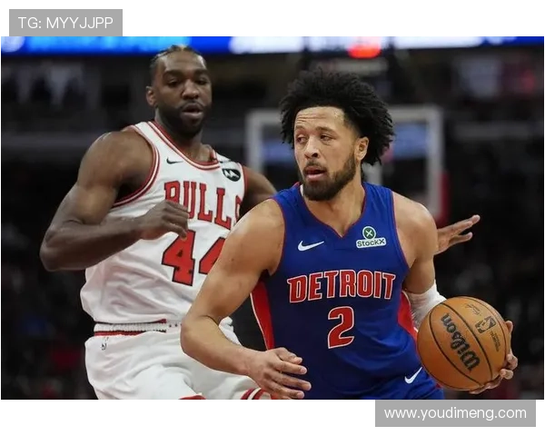 奥萨尔上半场高效表现8投6中贡献12分1助1断 成为球队得分利器